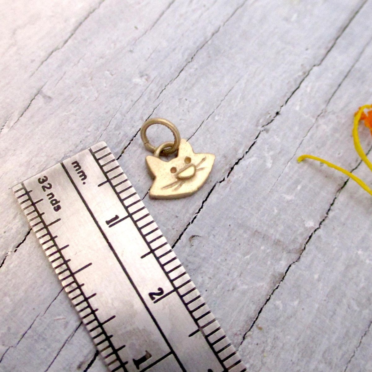 14 Karat Gold Kitten Cat Face Charm, Tiny Cat Charm in Gold - Luxe Design Jewellery