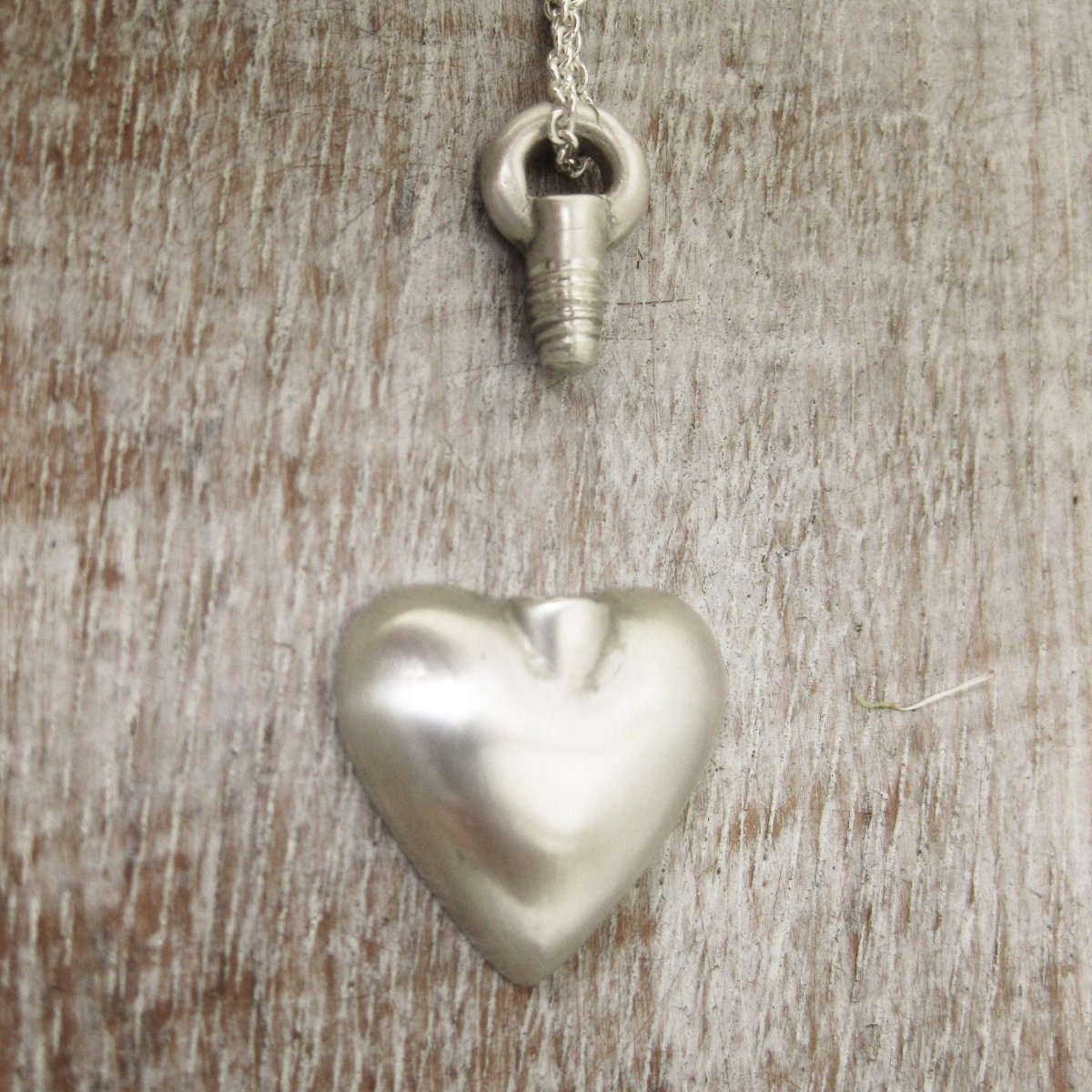 14 Karat Solid Gold Heart Urn Pendant with Flat Back for Cremation Ashes - Luxe Design Jewellery