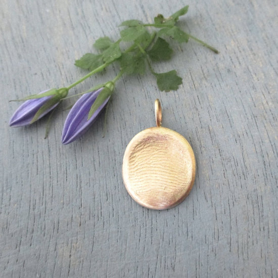 Double Sided Small Solid 14K Gold Fingerprint or Thumbprint Pendant, Child Fingerprint Pendant - Luxe Design Jewellery