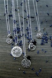Flower Amulet - Luxe Design Jewellery