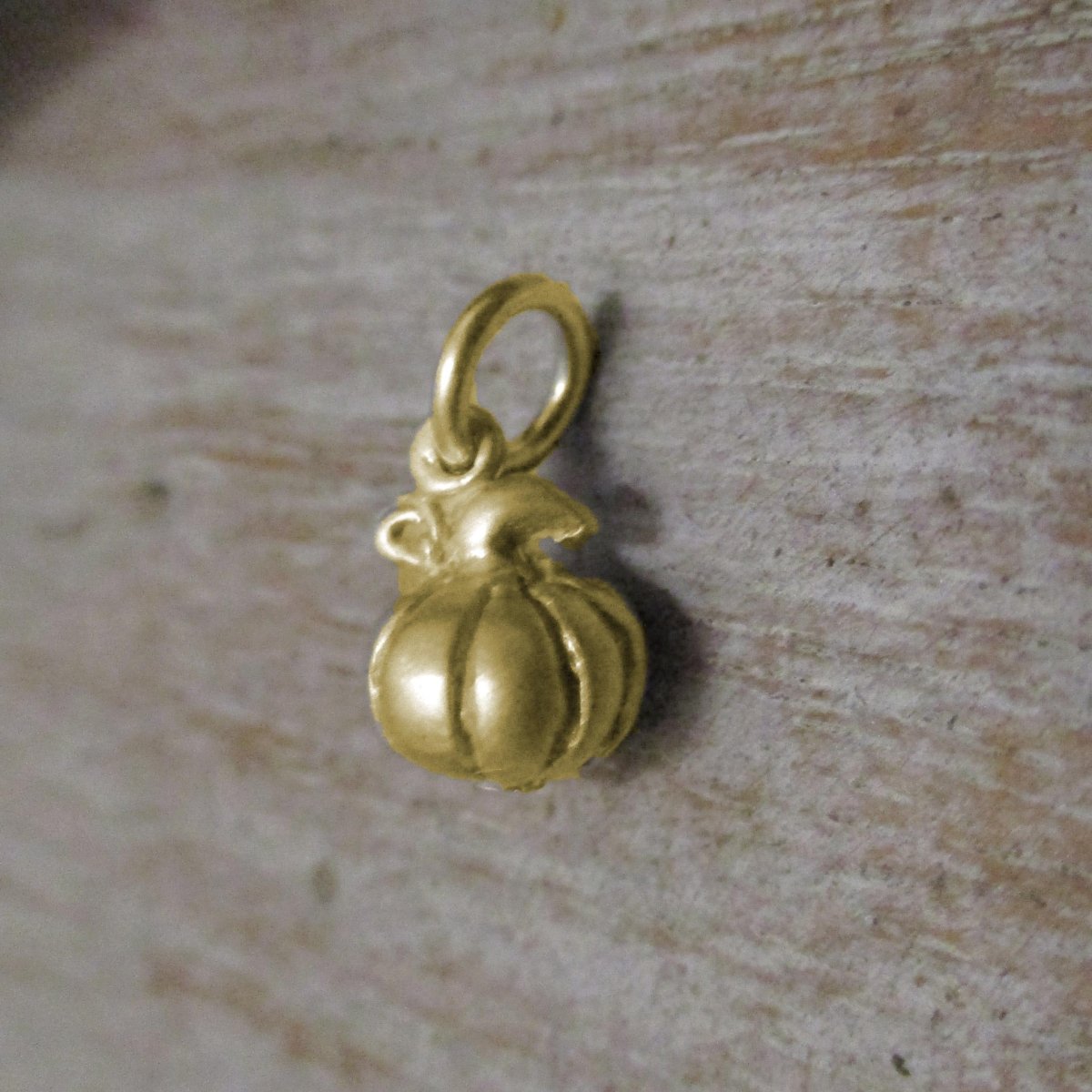 Little Pumpkin Charm in Solid 14 Karat Gold - Luxe Design Jewellery