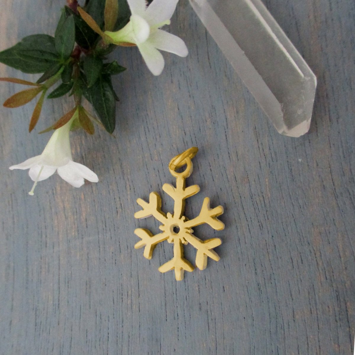 14 Karat Gold Snowflake Charm - Luxe Design Jewellery