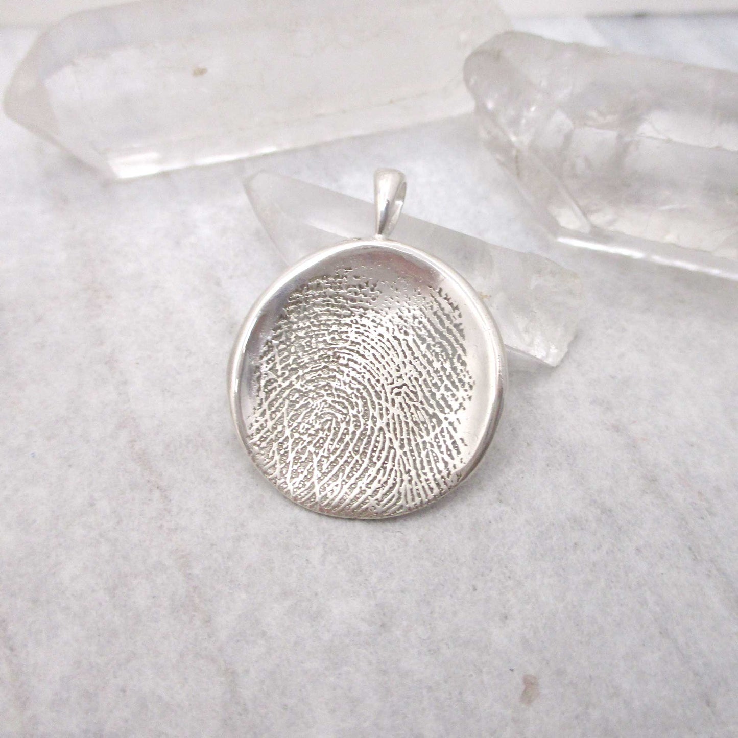 Pendentif Empreinte Digitale Petite Forme Organique Discrète | Envoyez Votre Empreinte Digitale par E-mail