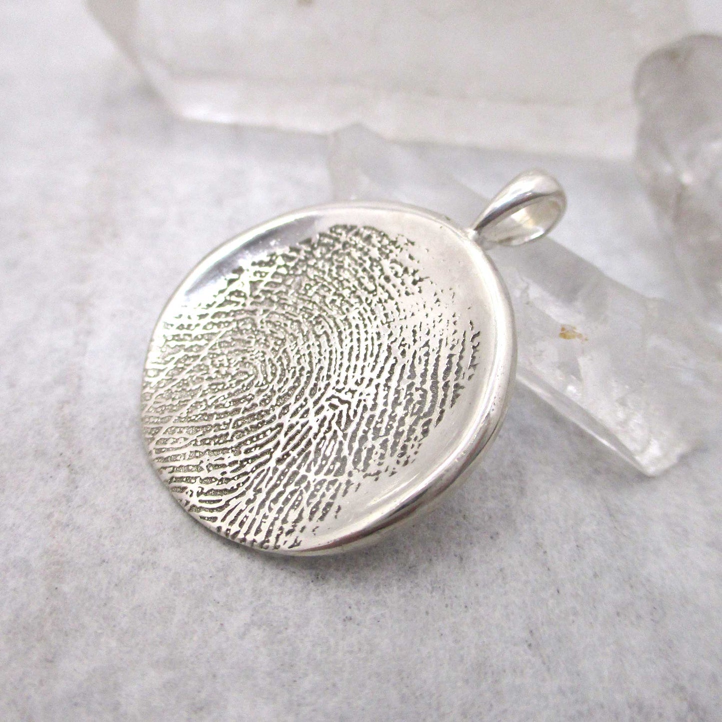 Pendentif Empreinte Digitale Petite Forme Organique Discrète | Envoyez Votre Empreinte Digitale par E-mail