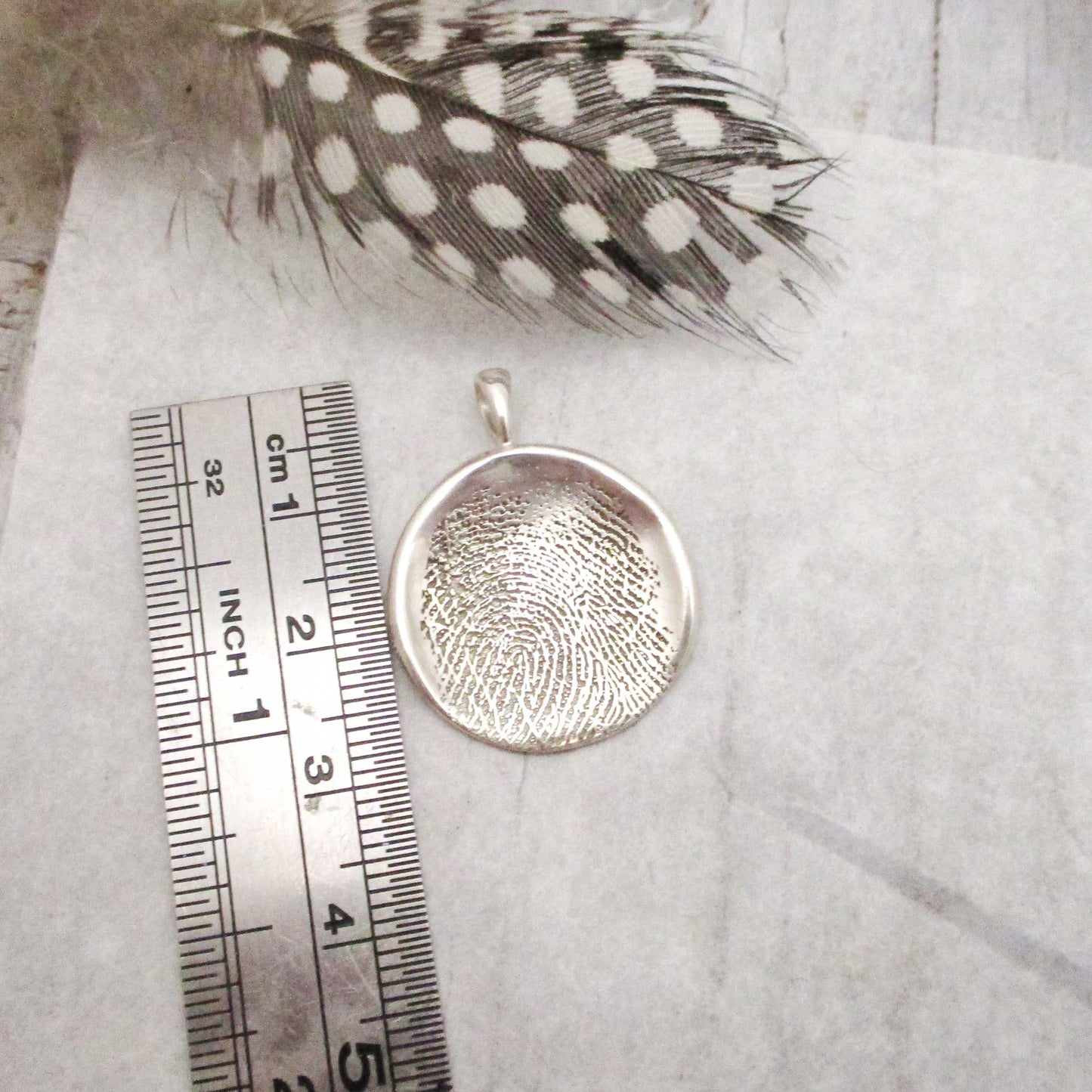 Pendentif Empreinte Digitale Petite Forme Organique Discrète | Envoyez Votre Empreinte Digitale par E-mail
