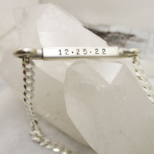 Load image into Gallery viewer, Personalized Men&#39;s or Women&#39;s Squared Urn Memorial Bracelet for Cremation Ashes or Fur.
