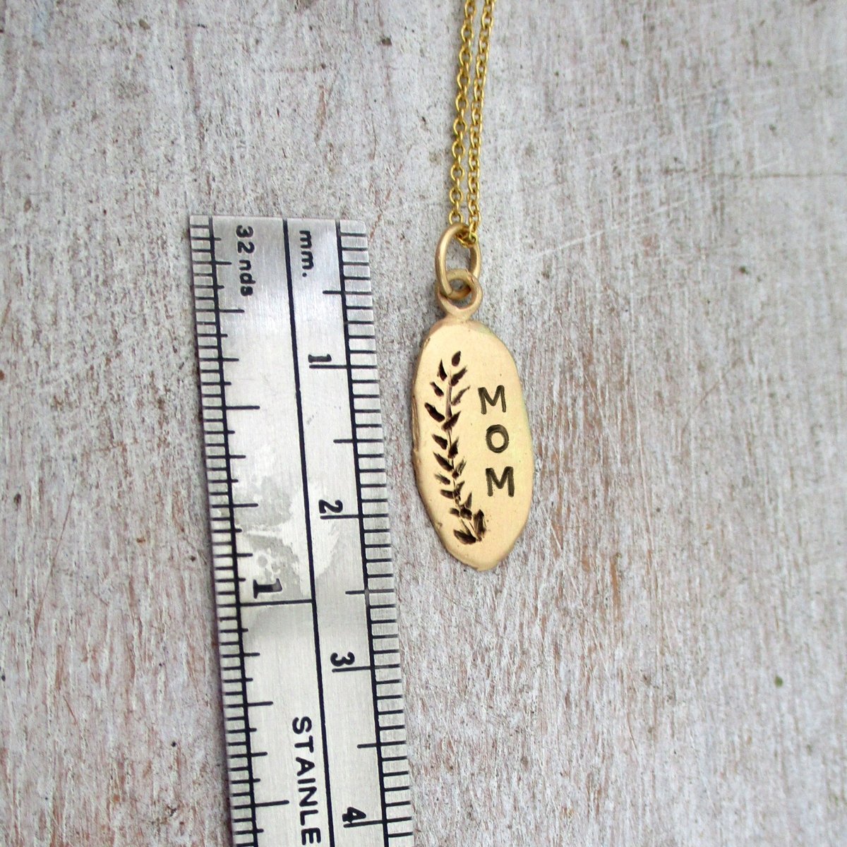 Gold Raw Edge Vine Oval Pendant Necklace - Luxe Design Jewellery