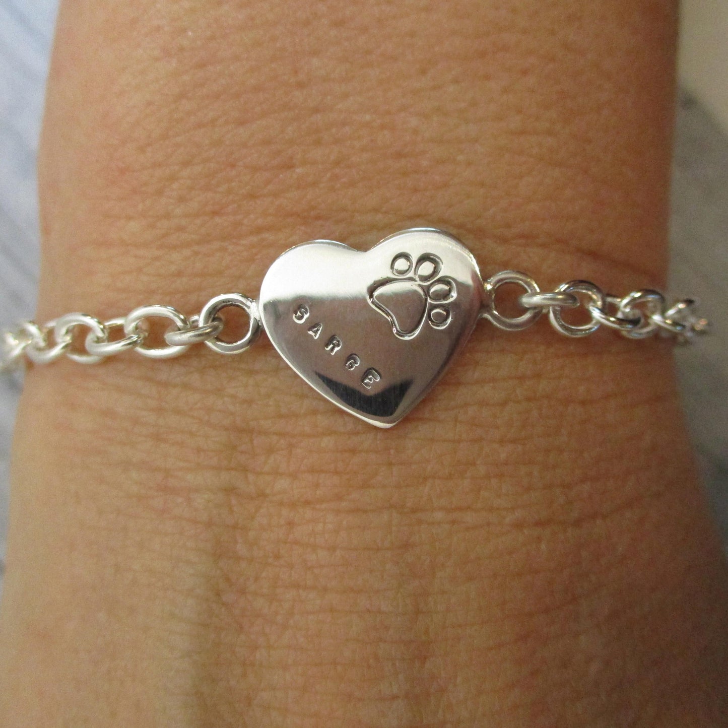 Load image into Gallery viewer, Personalized Heart Paw Bracelet in Sterling Silver - Luxe Design Jewellery
