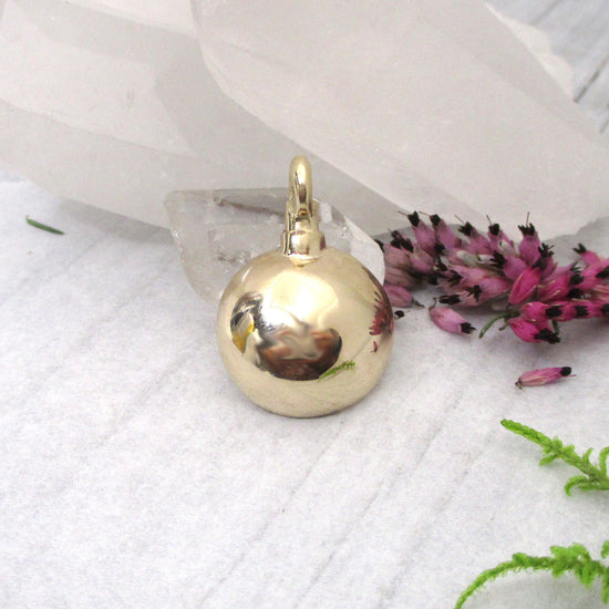 Heavy Solid Gold Circle Urn Pendant for Cremation Ashes with Flat Back