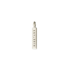 Load image into Gallery viewer, Medium Rectangle Tag Charm - Luxe Design Jewellery
