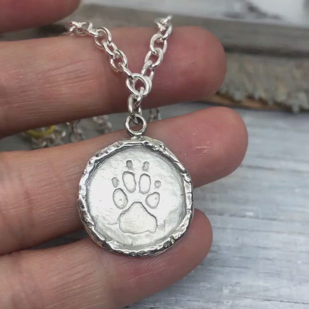 Load and play video in Gallery viewer, Your Dog&amp;#39;s or Cat&amp;#39;s Paw Print 20mm Edged Charm

